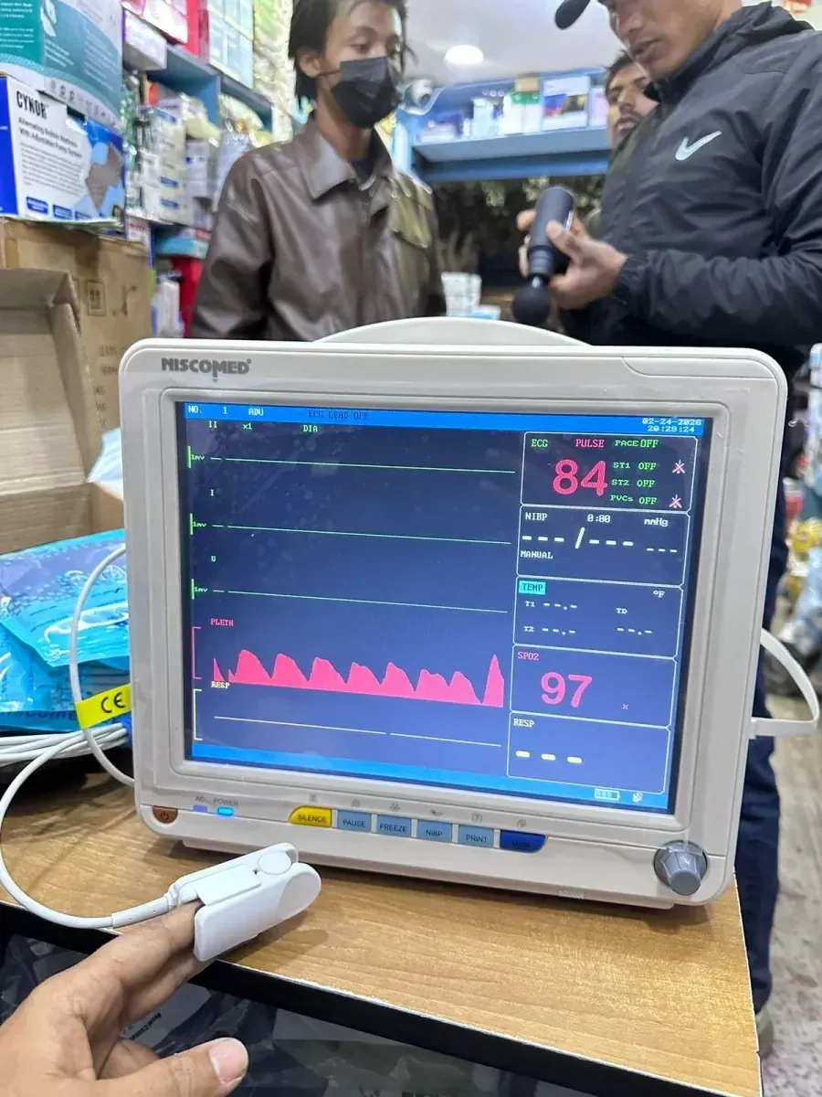 Portable Patient Monitor Battery Backup with ECG/SpO2/NIBP/Temp/HeartBit